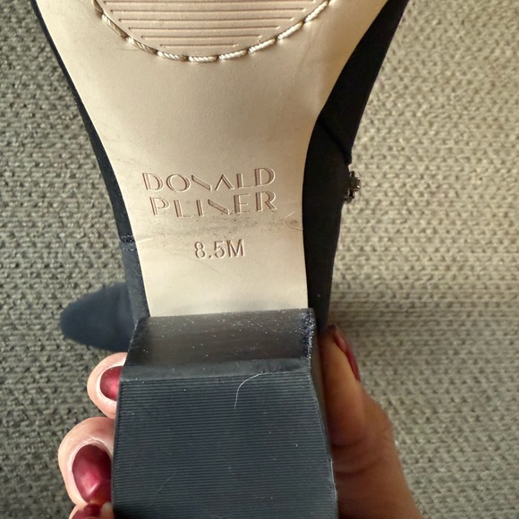 DONALD PLINER Black Birmingham Bootie, mid-calf, crepe elastic. 8.5. - Picture 3 of 4